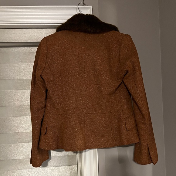 Beautiful brown jacket and skirt set never worn - Picture 2 of 3